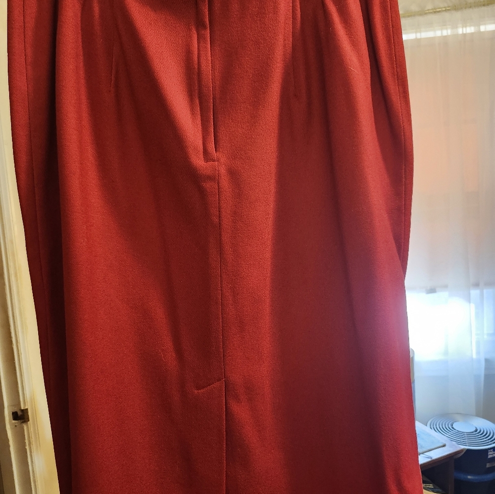 Suit - Picture 3 of 4